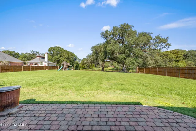 $765,000 | 1058 Angelwood Circle, Breaux Bridge, LA 70517