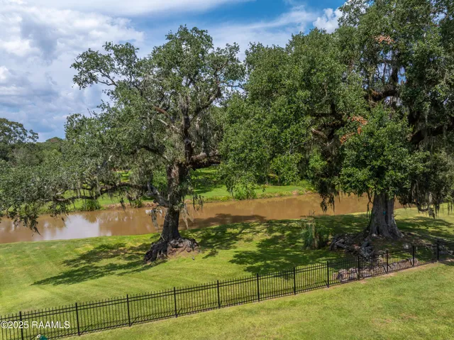 $765,000 | 1058 Angelwood Circle, Breaux Bridge, LA 70517