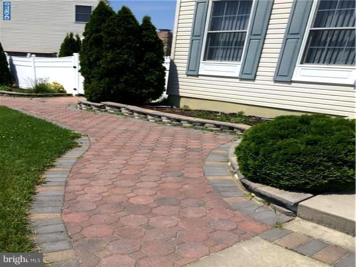 17 Jasmine Way Deptford, NJ 08080 - Photo 2 of 6 Exterior Side