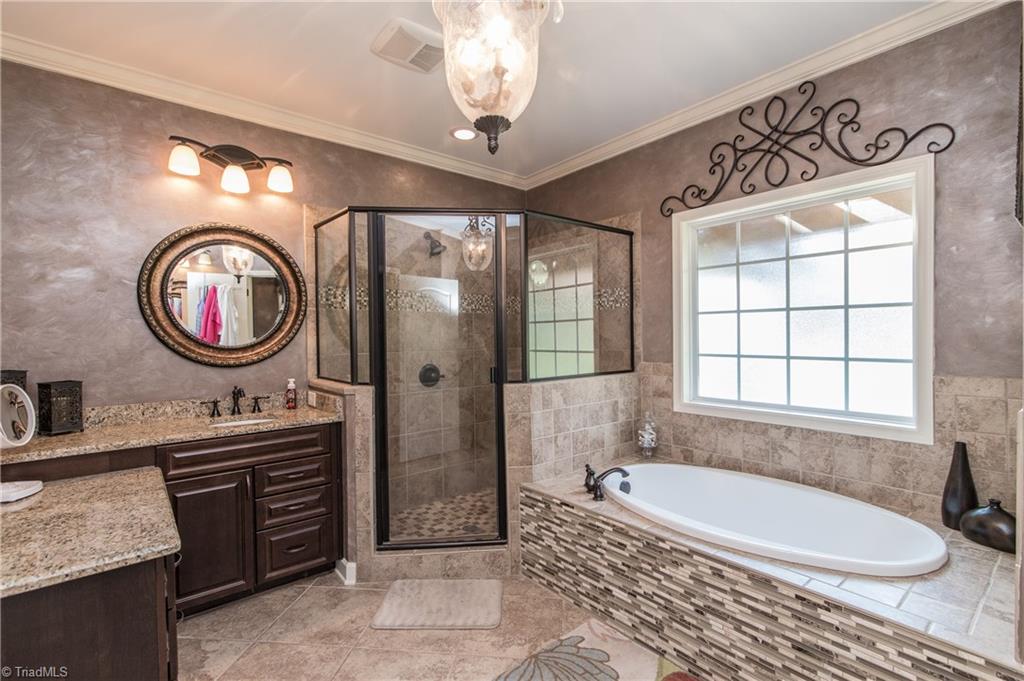 8937 Grove Park Drive Oak Ridge, NC 27310 - Photo 15 of 30 Gallery Image 15