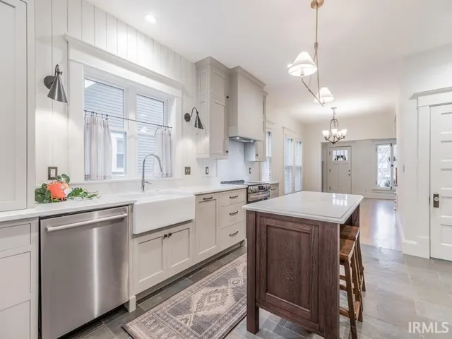 $340,000 | 1307 Lincoln Avenue, Evansville, IN 47714