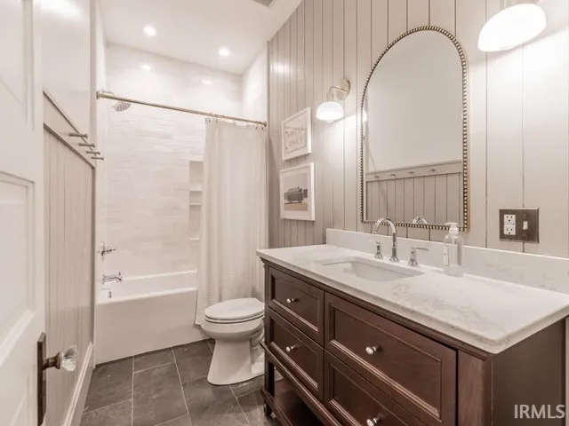 $340,000 | 1307 Lincoln Avenue, Evansville, IN 47714