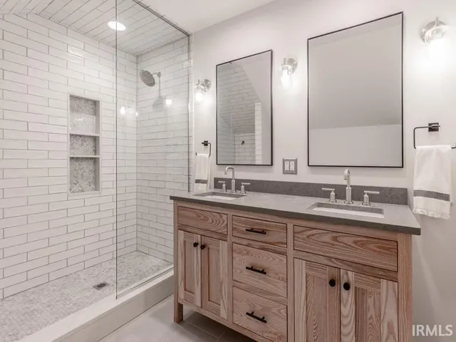 $340,000 | 1307 Lincoln Avenue, Evansville, IN 47714