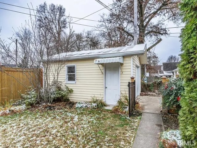 $340,000 | 1307 Lincoln Avenue, Evansville, IN 47714