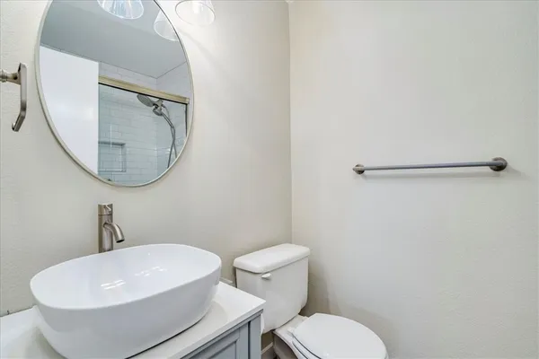 $2,595 | 11322 Bristle Oak Trail, Austin, TX 78750