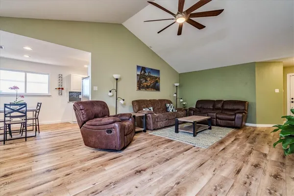 $2,595 | 11322 Bristle Oak Trail, Austin, TX 78750
