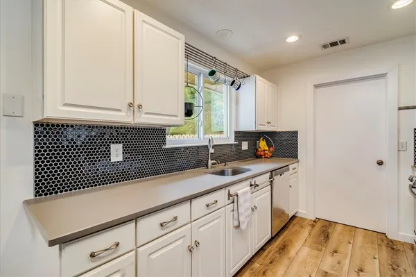 $2,595 | 11322 Bristle Oak Trail, Austin, TX 78750