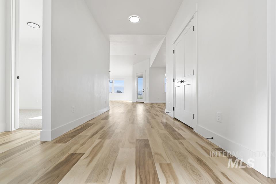 405 South Diesel Way Boise, ID 83716 - Photo 3 of 45