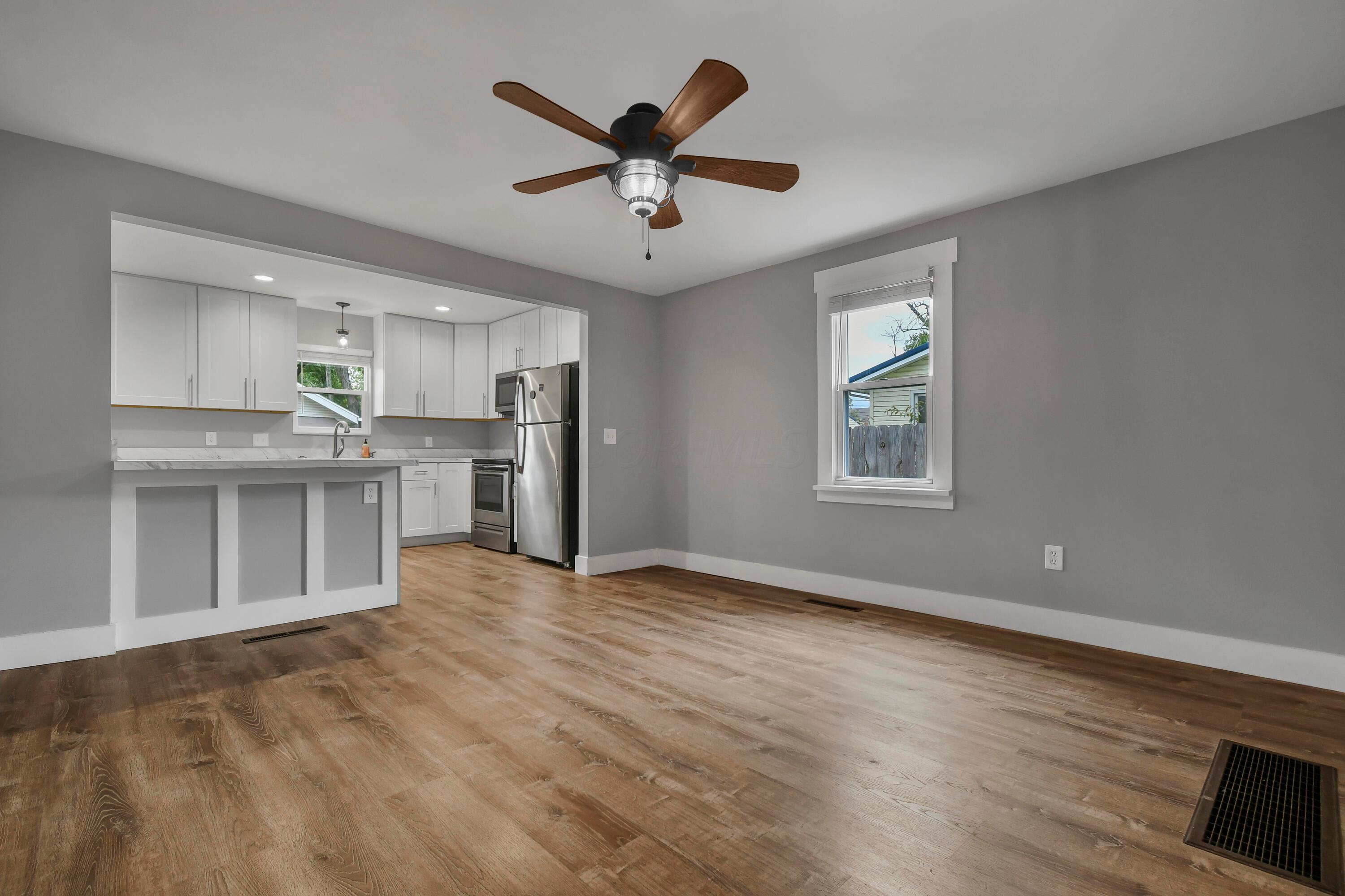 2291 Mecca Road Columbus, OH 43224 - Photo 5 of 25 DR-Kitchen 1