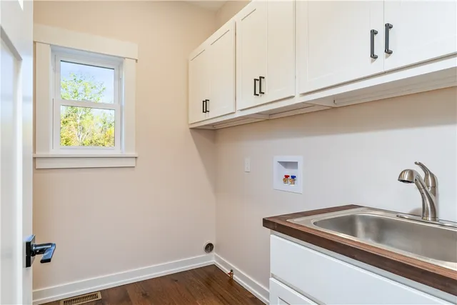 $569,900 | 66 Parma Center Road, Parma, NY 14468