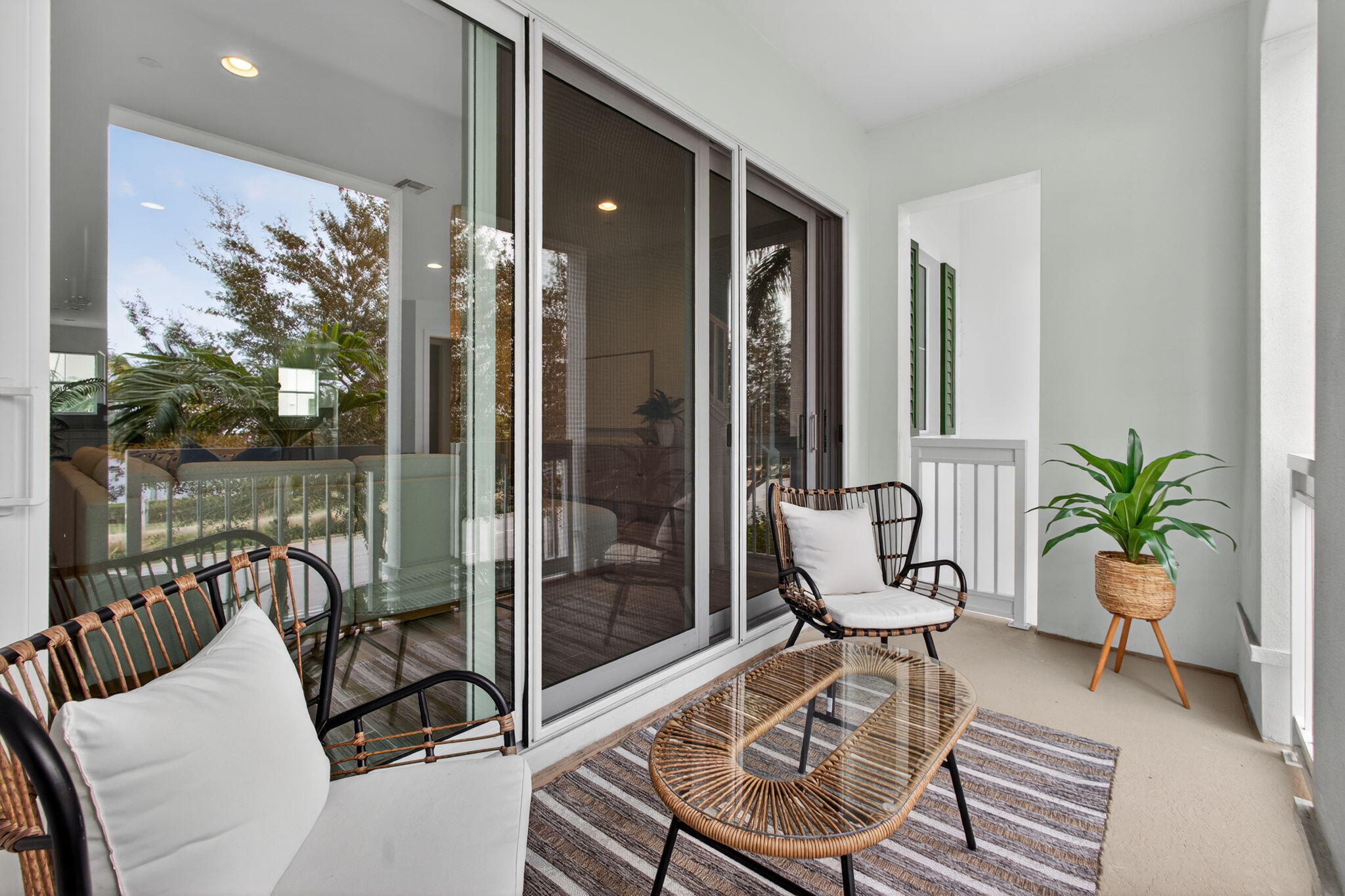 13392 Alton Road Palm Beach Gardens, FL 33418 - Photo 29 of 57 a living room with furniture