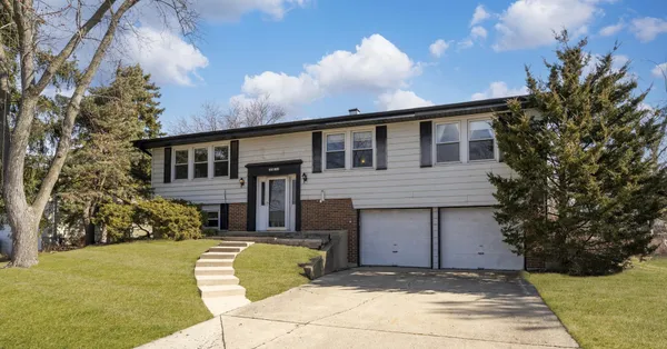 $469,500 | 2-s055 Glen Avenue, Lombard, IL 60148