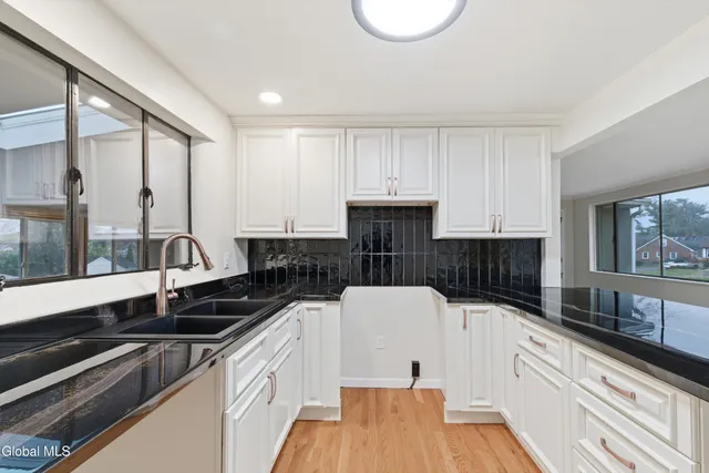 $339,900 | 1005 Brunswick Place, Rotterdam, NY 12303