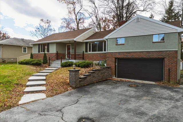 $339,900 | 1005 Brunswick Place, Rotterdam, NY 12303