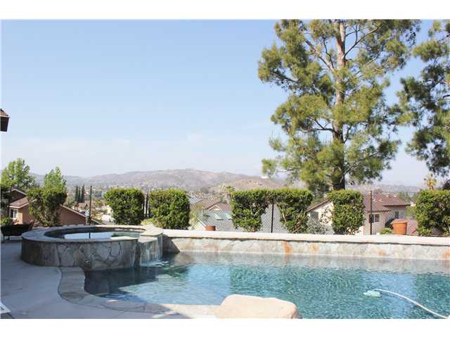 11040 Crystal Springs Road Santee, CA 92071 - Photo 5 of 25