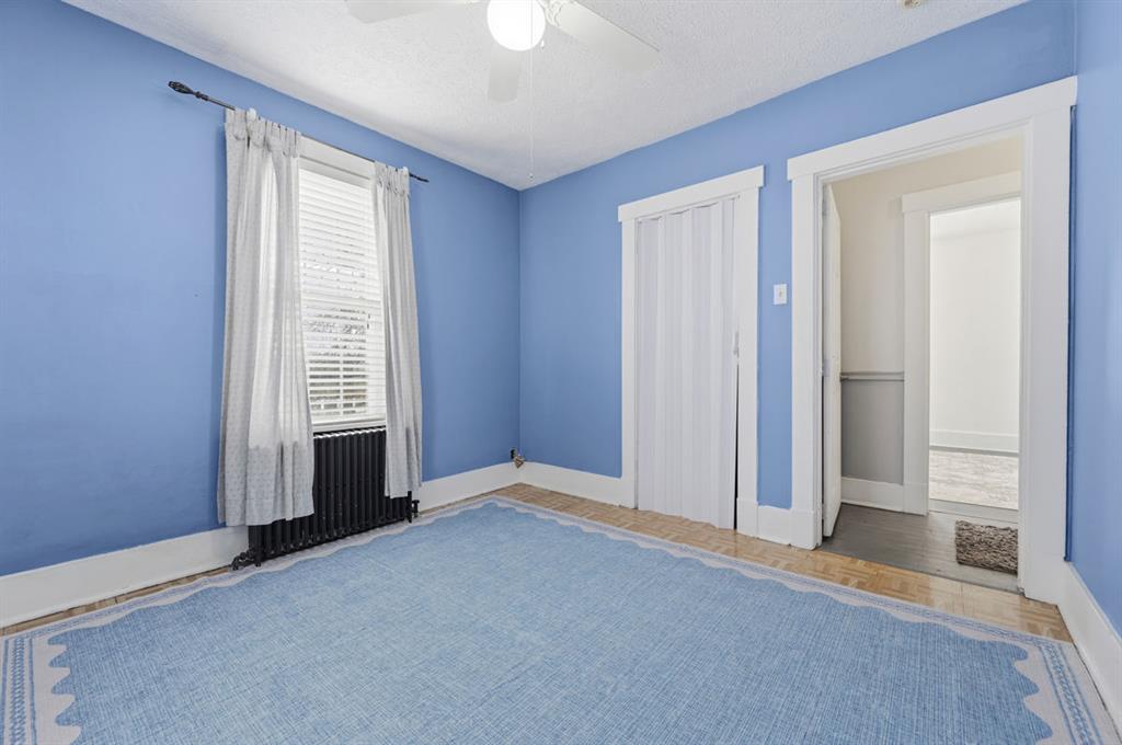 144 Davis Avenue McKees Rocks, PA 15136 - Photo 43 of 50 an empty room with windows