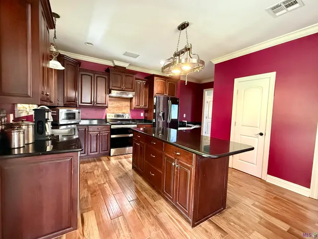 $398,500 | 524 Sugar Land Street, Houma, LA 70364