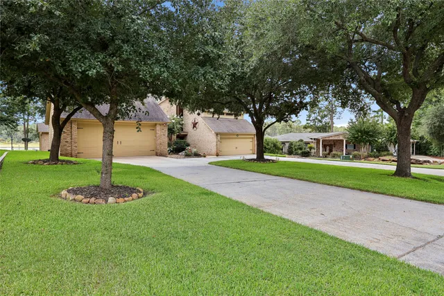 $1,499,000 | 751 Lakeshore Drive, Brookeland, TX 75931