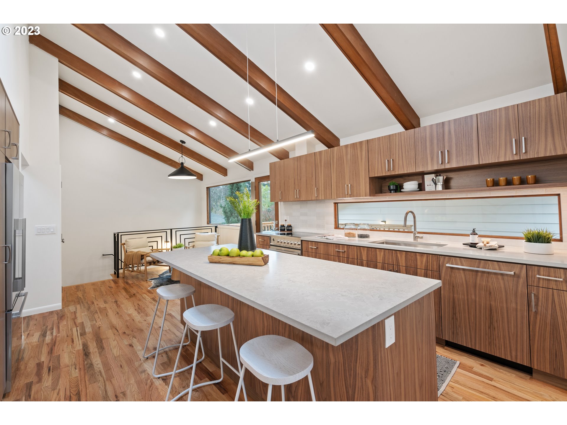 3410 Southwest Hamilton Court Portland, OR 97239 - Photo 14 of 48 Gallery Image 14