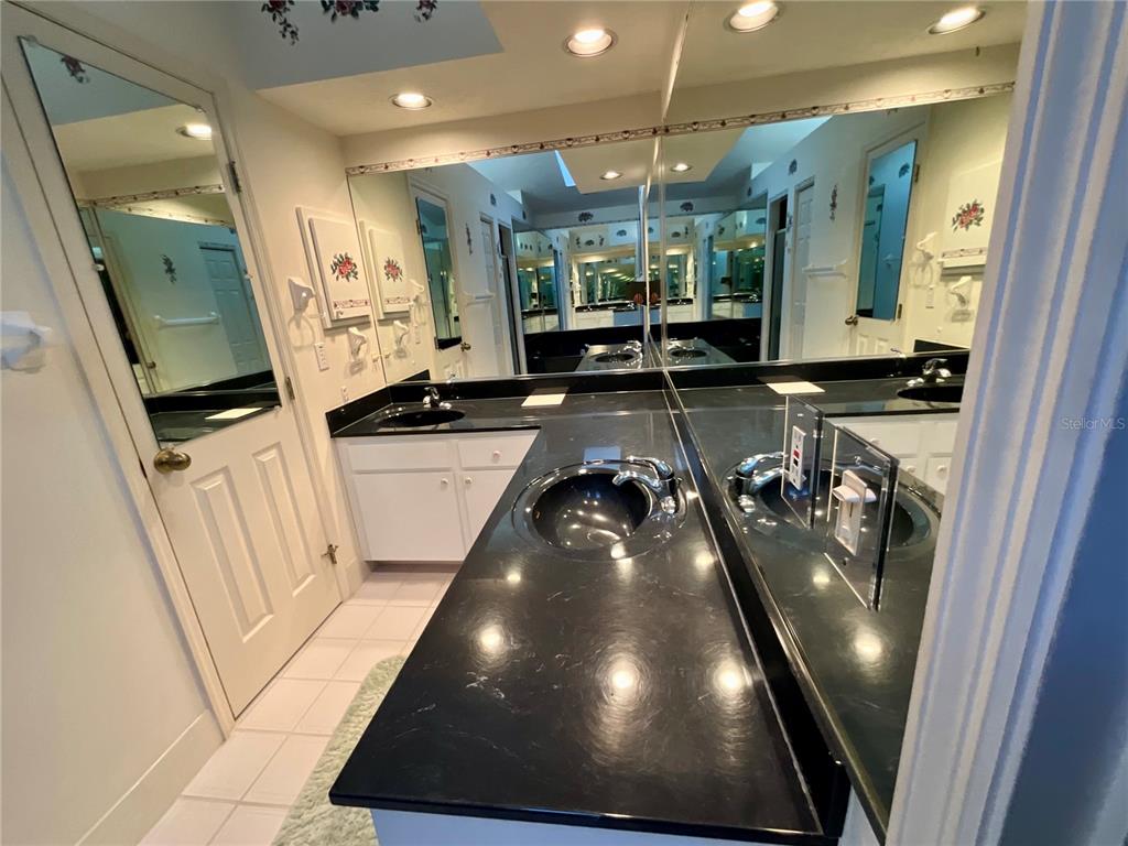 7205 Northeast 61st Ave Road Silver Springs, FL 34488 - Photo 15 of 64