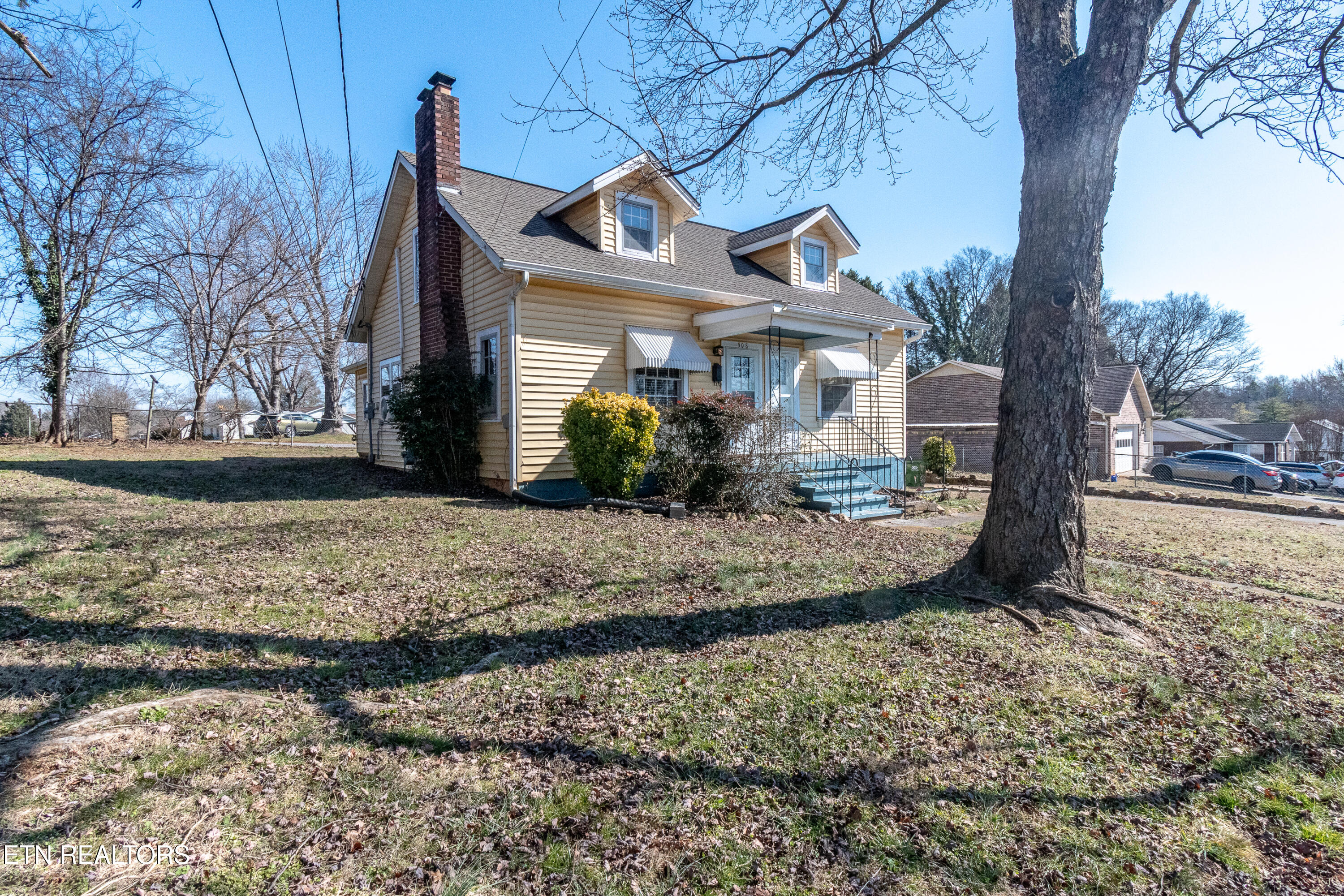 508 South Ruth Street Maryville, TN 37803 - Photo 2 of 34 DSC_4765