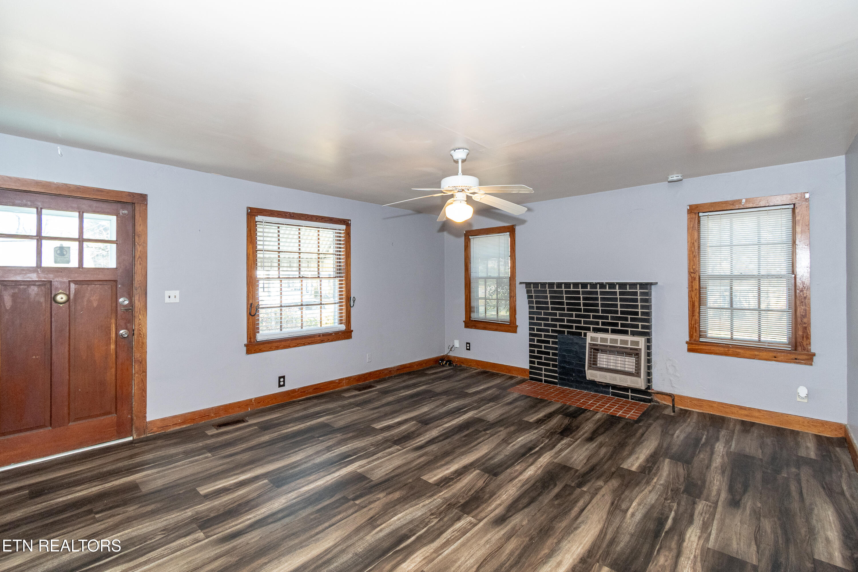 508 South Ruth Street Maryville, TN 37803 - Photo 6 of 34 DSC_4779