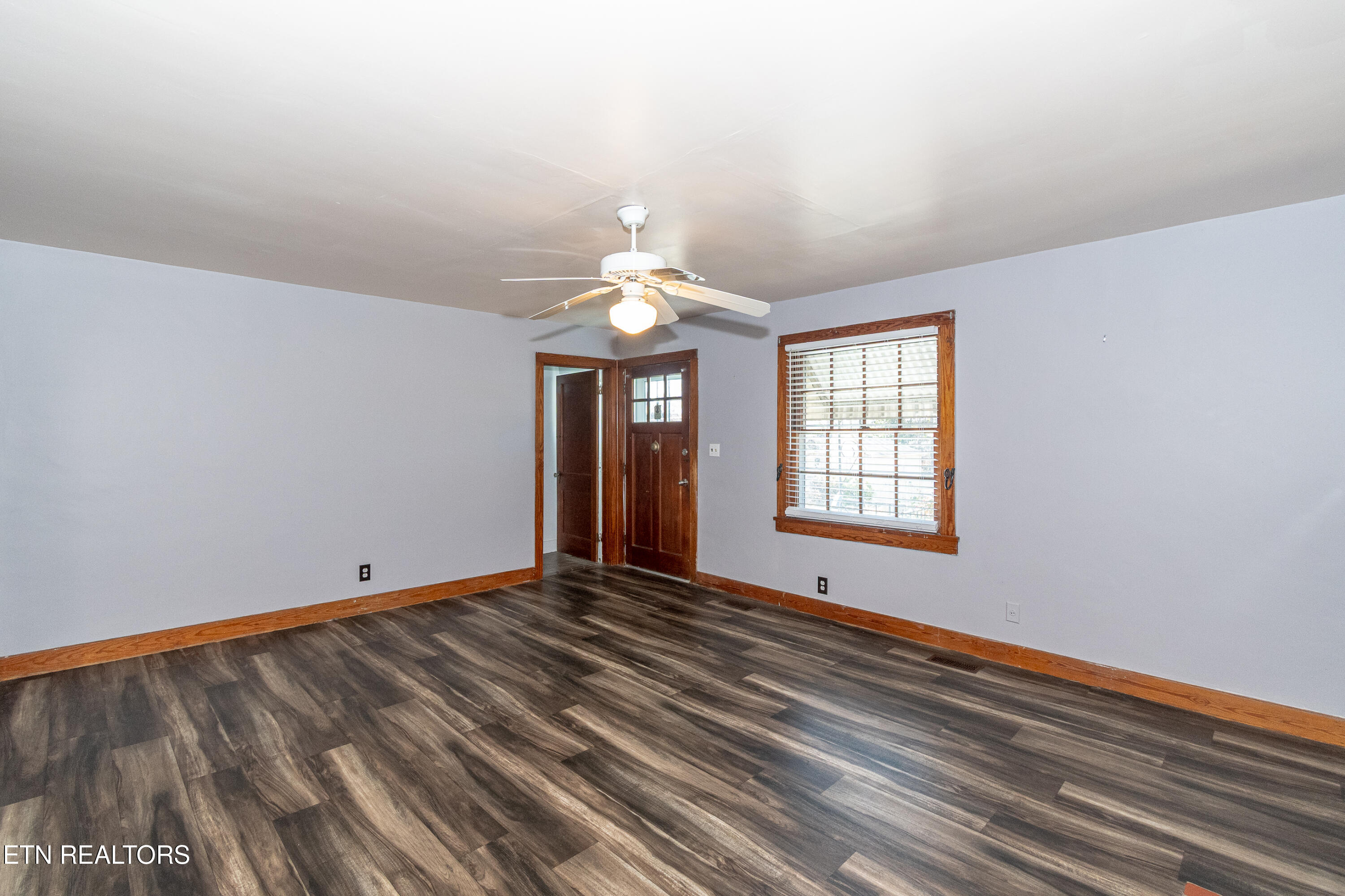 508 South Ruth Street Maryville, TN 37803 - Photo 7 of 34 DSC_4780