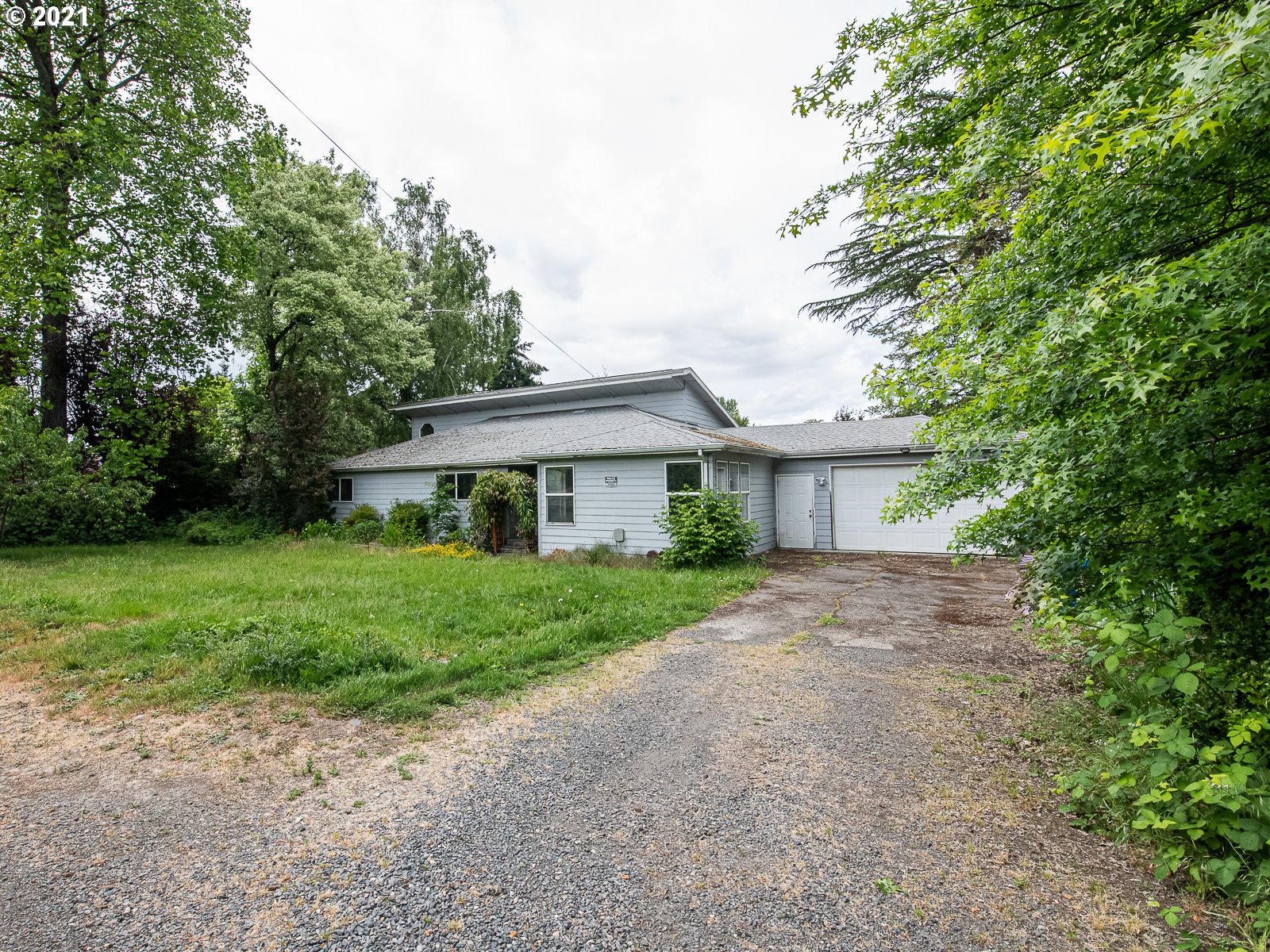 267 Northeast South Shore Road Portland, OR 97211 - Photo 1 of 26 Gallery Image 1