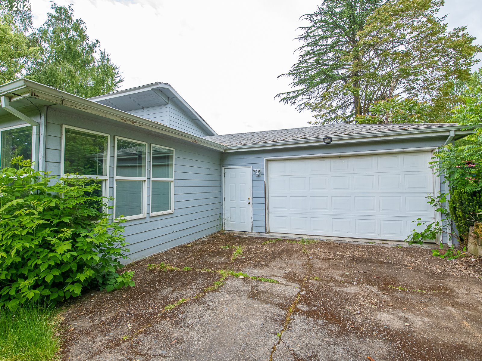 267 Northeast South Shore Road Portland, OR 97211 - Photo 21 of 26 Gallery Image 21