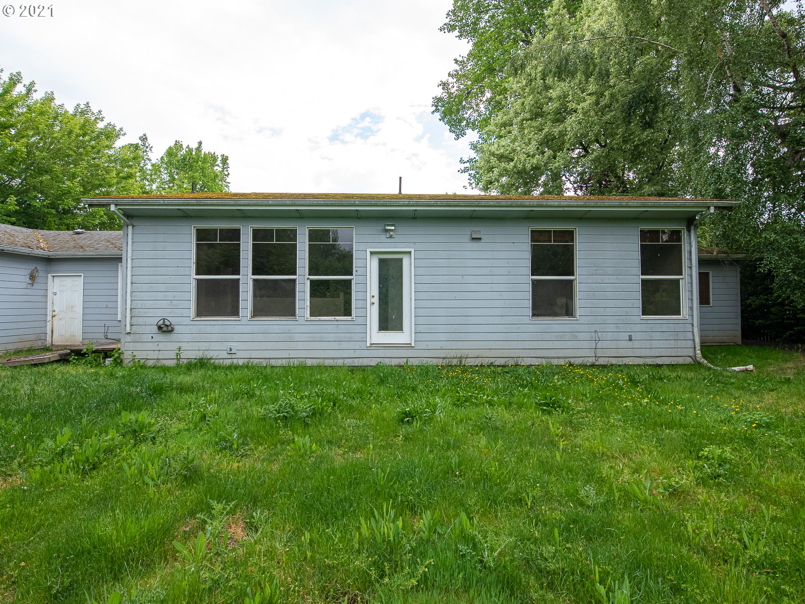 267 Northeast South Shore Road Portland, OR 97211 - Photo 24 of 26 Gallery Image 24