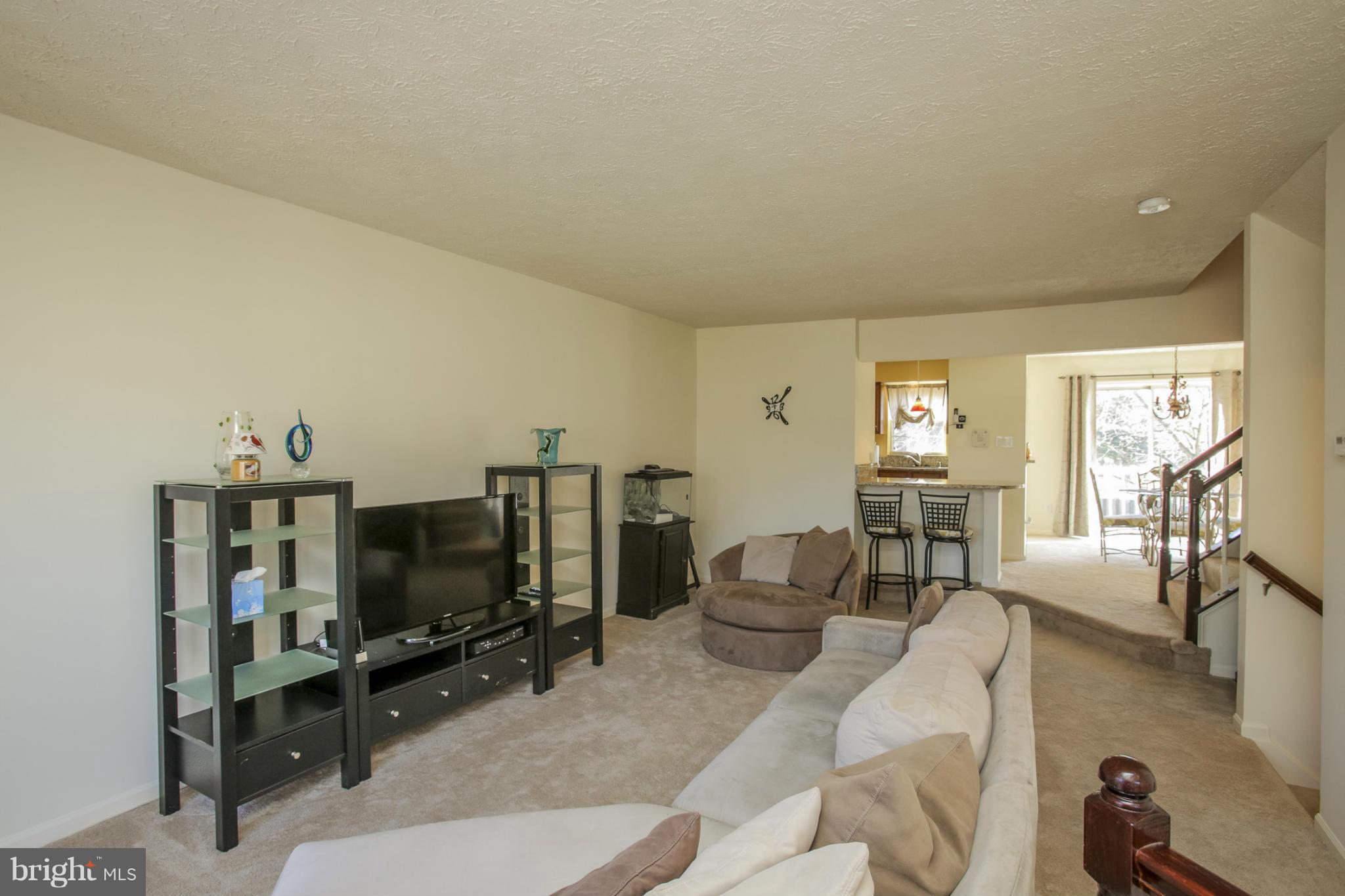 14073 Winding Ridge Lane Centreville, VA 20121 - Photo 7 of 29 Living Room