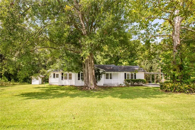 $340,000 | 8005 Highway 17, Woodbine, GA 31569