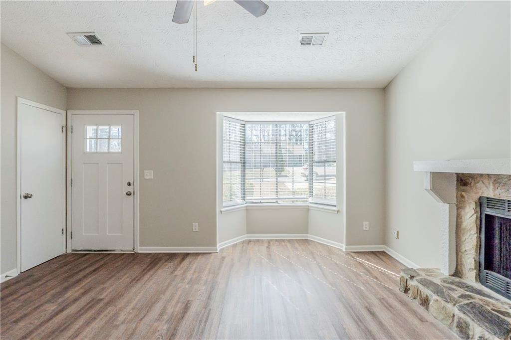 2419 Leslie Brook Drive Decatur, GA 30035 - Photo 4 of 25