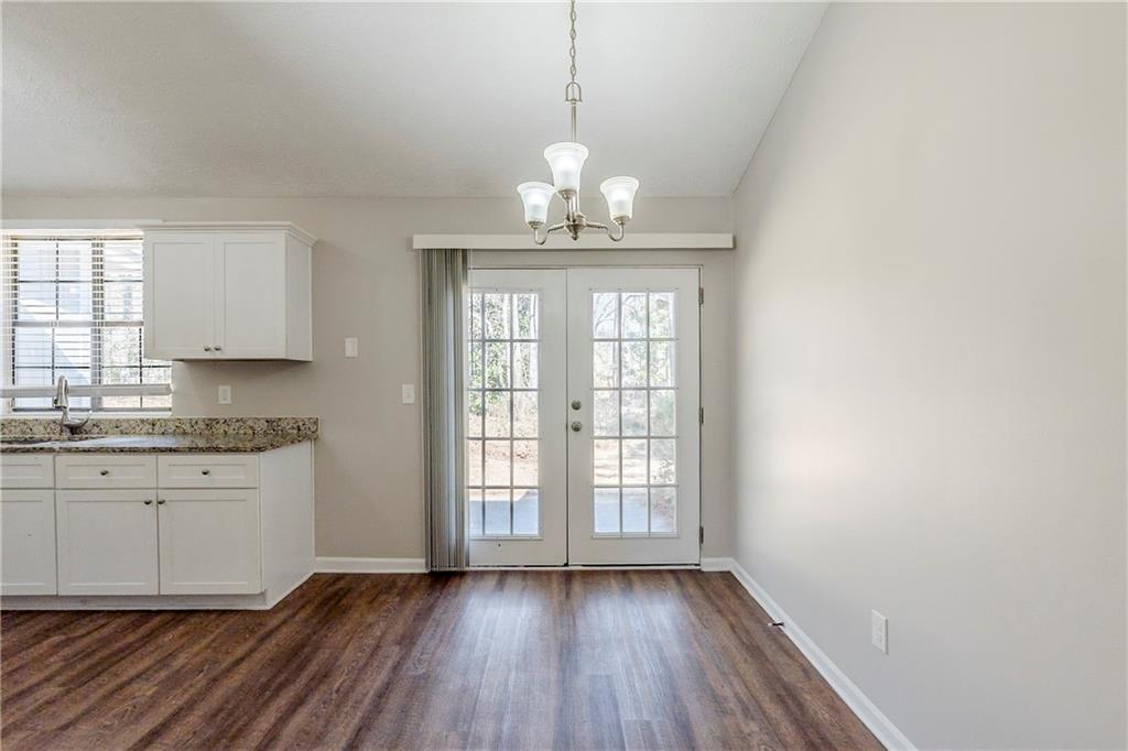 2419 Leslie Brook Drive Decatur, GA 30035 - Photo 6 of 25