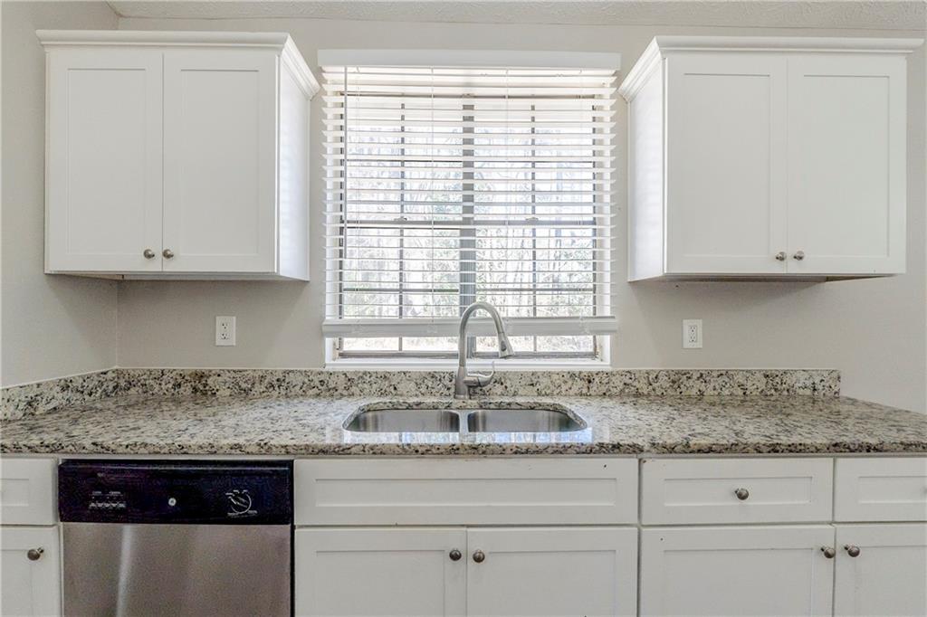 2419 Leslie Brook Drive Decatur, GA 30035 - Photo 10 of 25