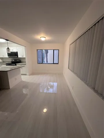 $1,950 | 720 Meadows Circle, Unit 720, Boynton Beach, FL 33436