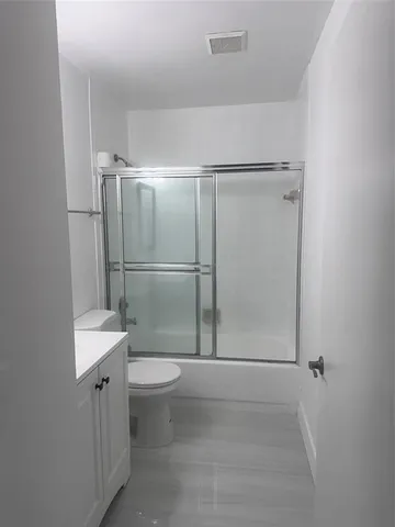 $1,950 | 720 Meadows Circle, Unit 720, Boynton Beach, FL 33436