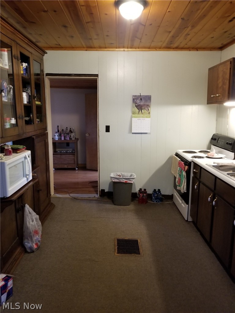 50295 Smith Road Negley, OH 44441 - Photo 14 of 27 Gallery Image 14