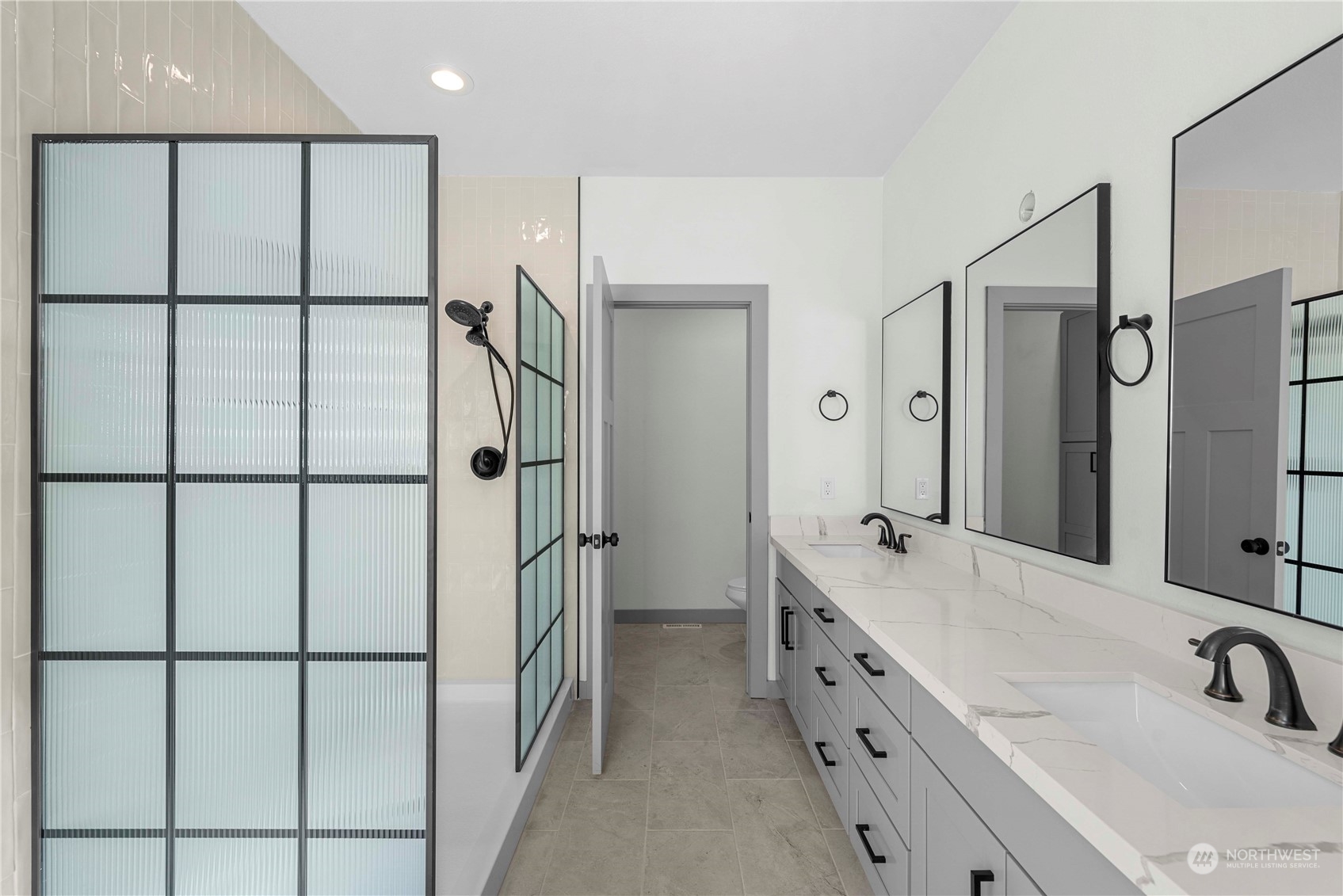 4041 Lakeview Place Chelan, WA 98816 - Photo 21 of 40 Gallery Image 21