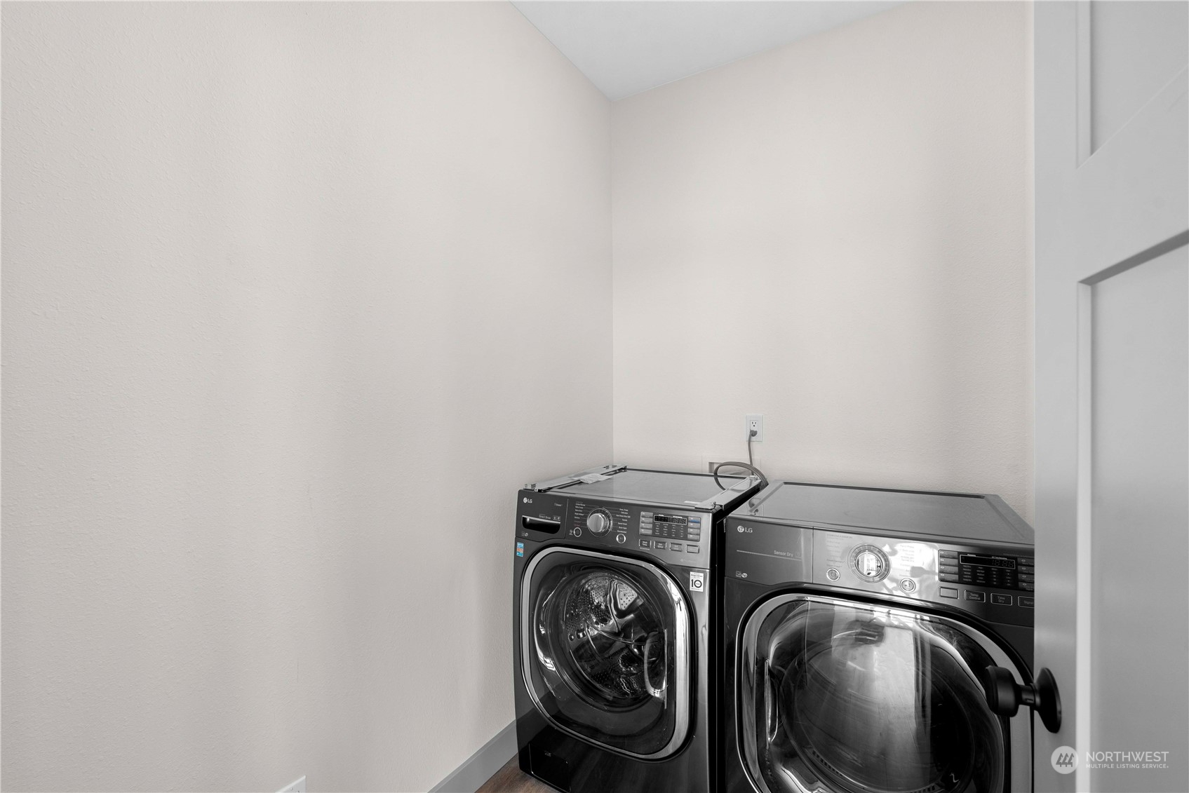 4041 Lakeview Place Chelan, WA 98816 - Photo 23 of 40 Gallery Image 23