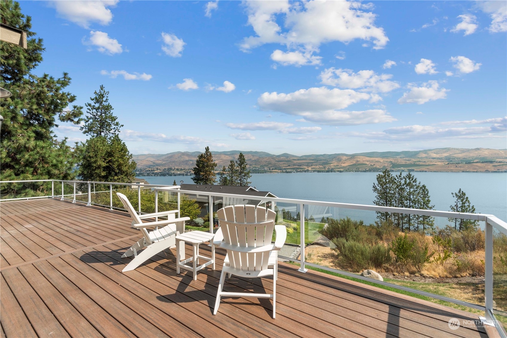 4041 Lakeview Place Chelan, WA 98816 - Photo 33 of 40 Gallery Image 33