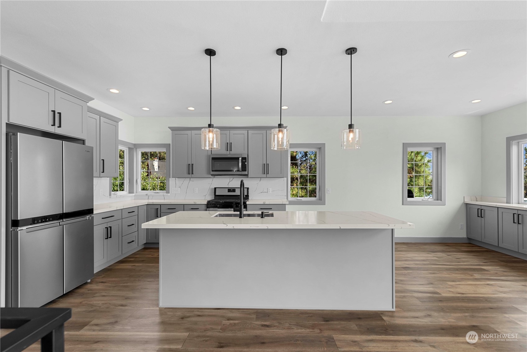 4041 Lakeview Place Chelan, WA 98816 - Photo 8 of 40 Gallery Image 8