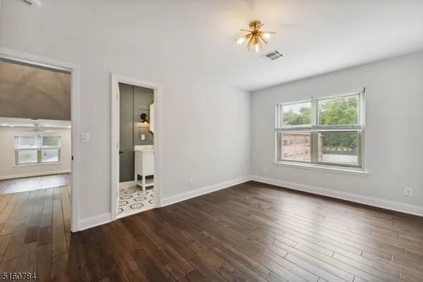 $4,200 | 31 Upper Mountain Avenue, Unit 4, Montclair, NJ 07042