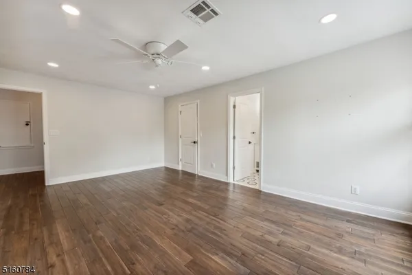 $4,200 | 31 Upper Mountain Avenue, Unit 4, Montclair, NJ 07042