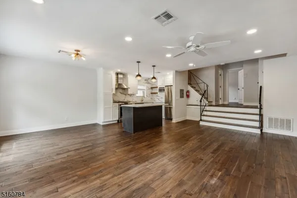 $4,200 | 31 Upper Mountain Avenue, Unit 4, Montclair, NJ 07042