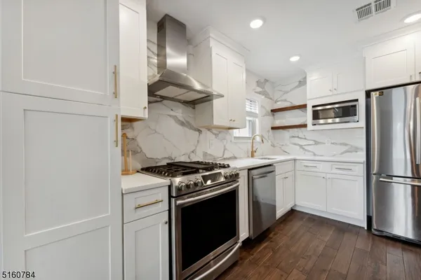 $4,200 | 31 Upper Mountain Avenue, Unit 4, Montclair, NJ 07042