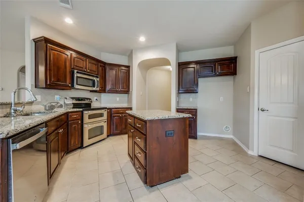 $2,300 | 4512 Remuda Lane, Denton, TX 76226