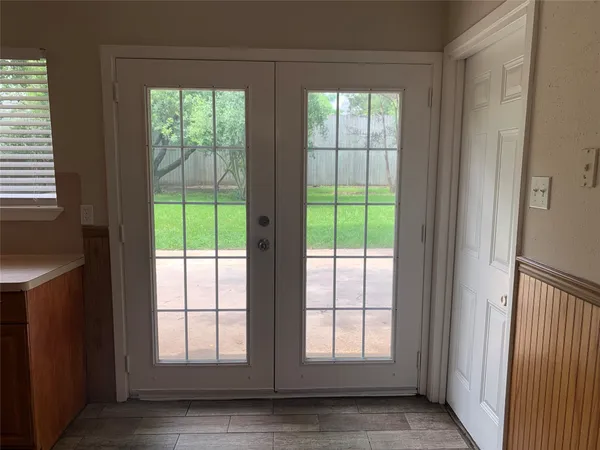 $1,599 | 7739 Bunker Wood Lane, Houston, TX 77086