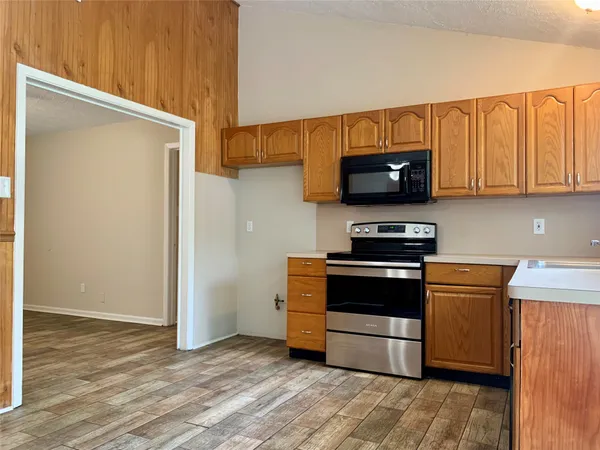 $1,599 | 7739 Bunker Wood Lane, Houston, TX 77086