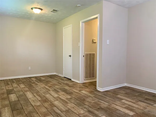 $1,599 | 7739 Bunker Wood Lane, Houston, TX 77086